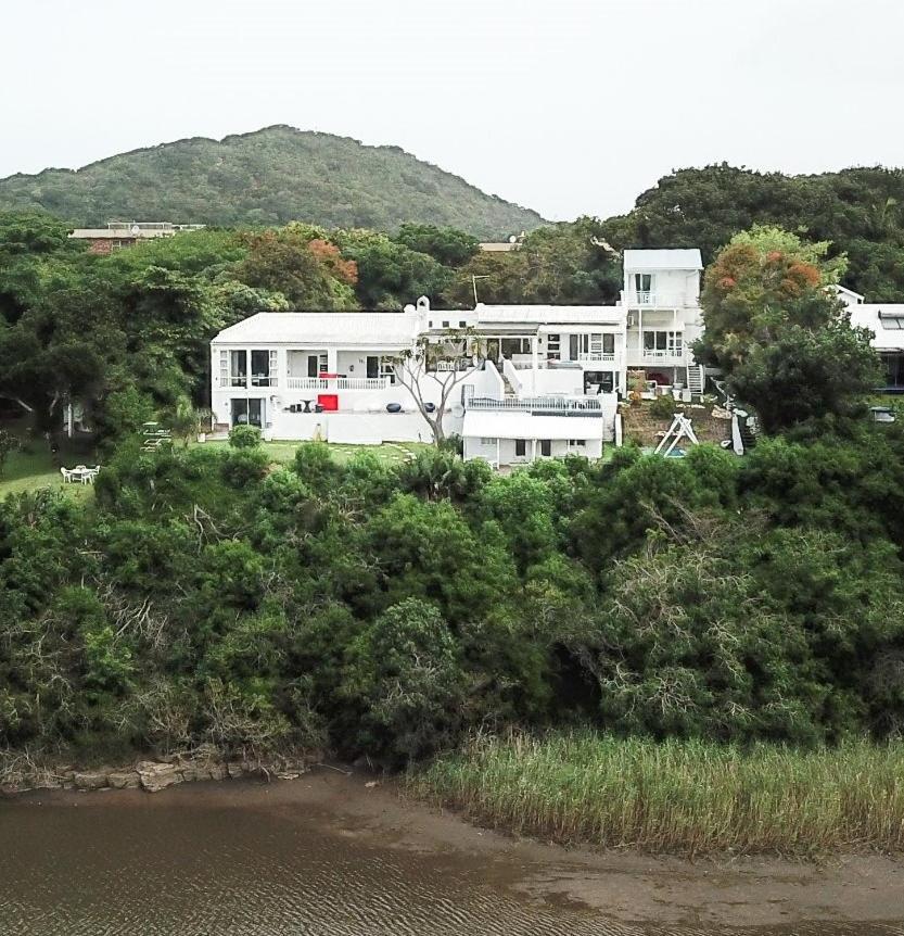 Blue'S Guest House - East London Bonza Bay エクステリア 写真