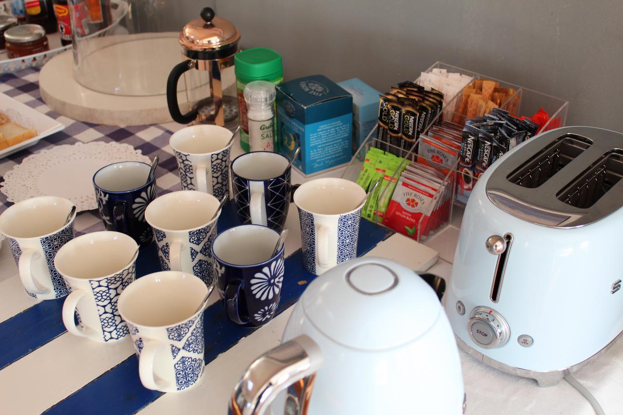 Blue'S Guest House - East London Bonza Bay エクステリア 写真