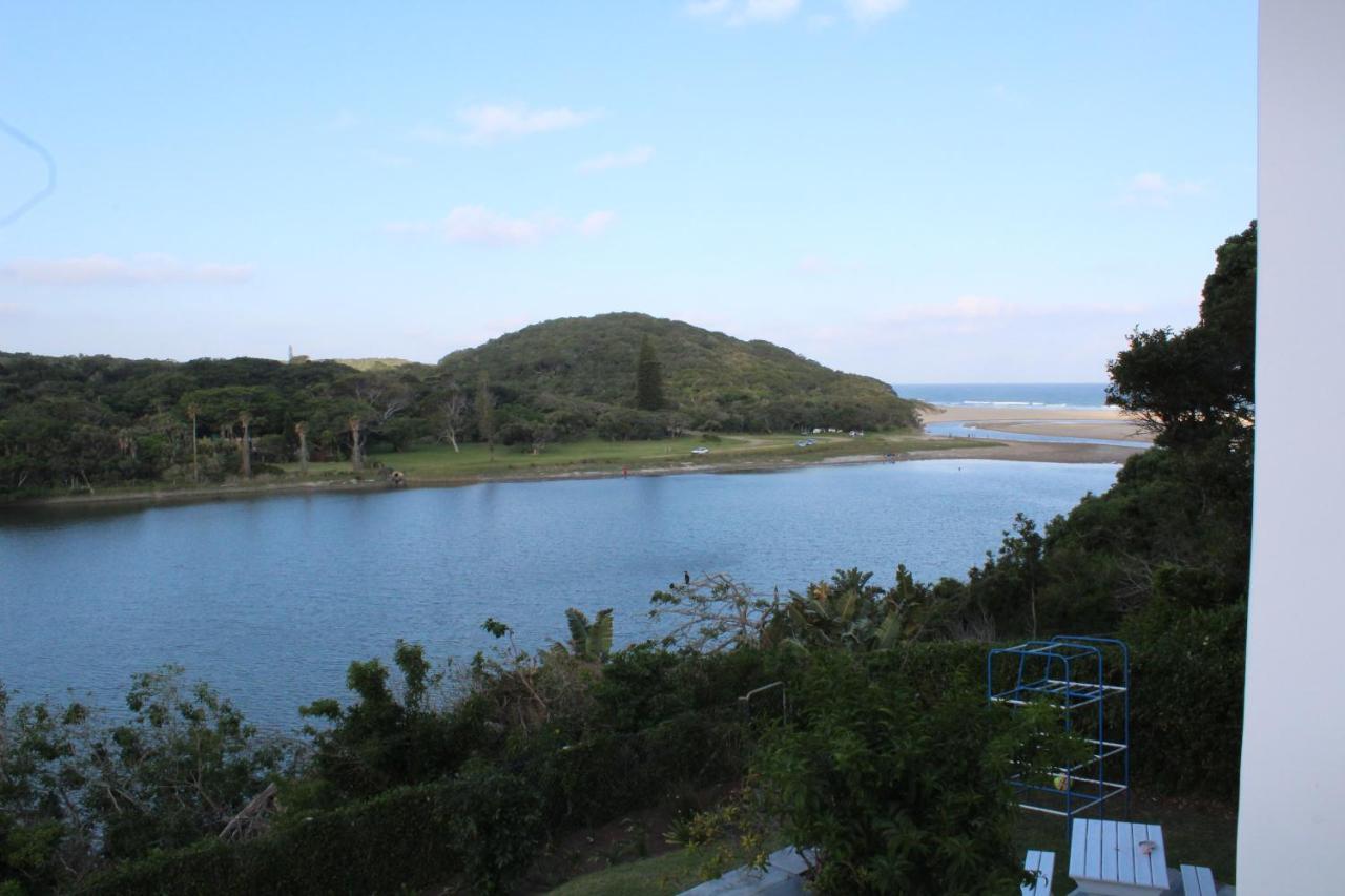 Blue'S Guest House - East London Bonza Bay エクステリア 写真