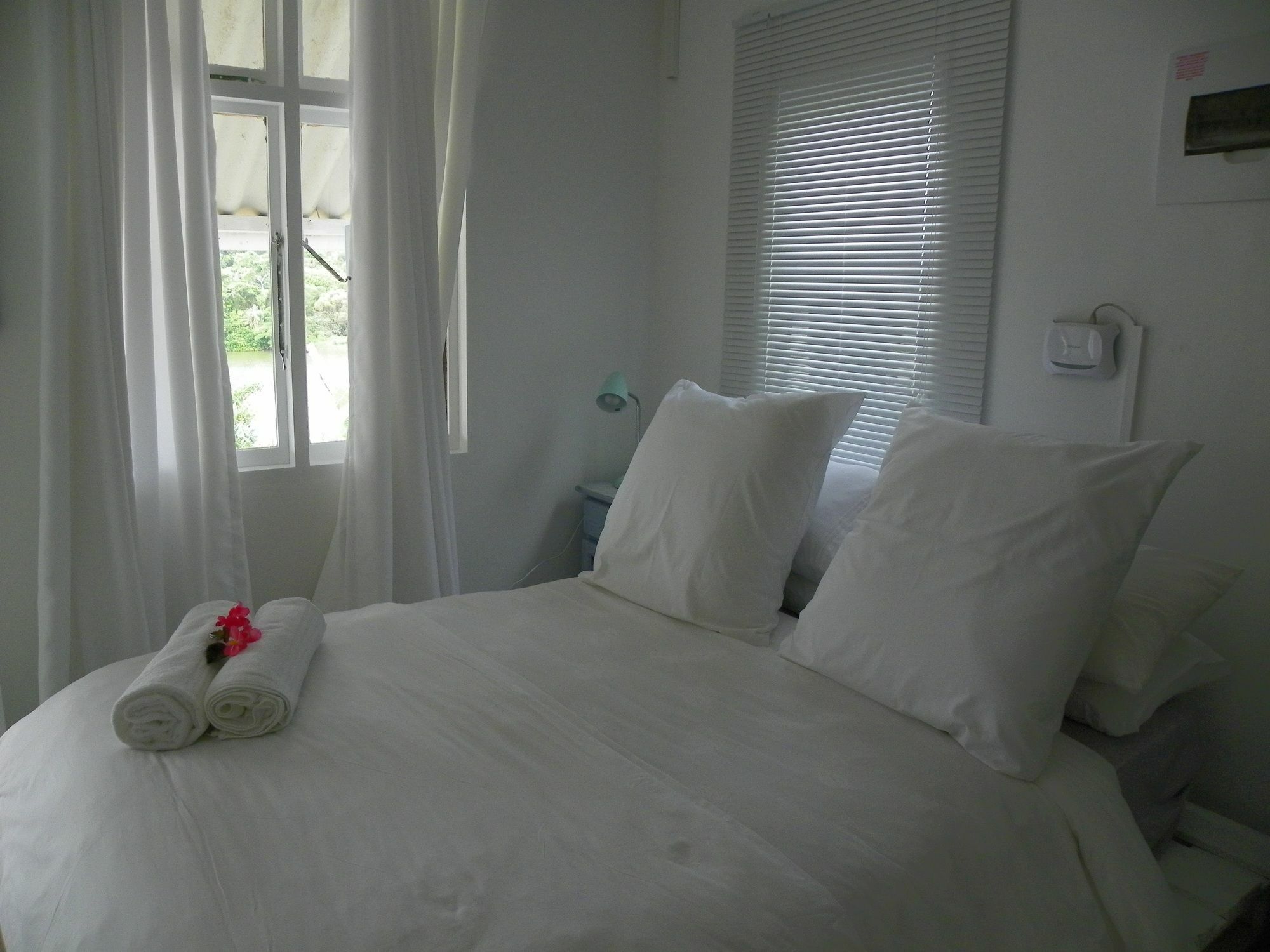 Blue'S Guest House - East London Bonza Bay エクステリア 写真