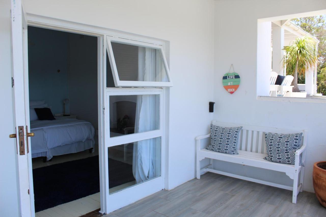 Blue'S Guest House - East London Bonza Bay エクステリア 写真